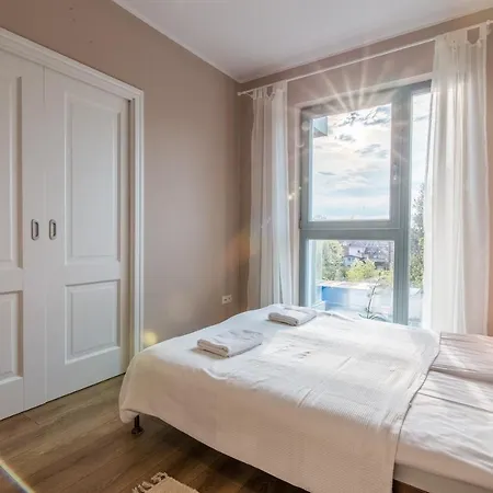 Rent A Flat Beach - Krasickiego St. דירה